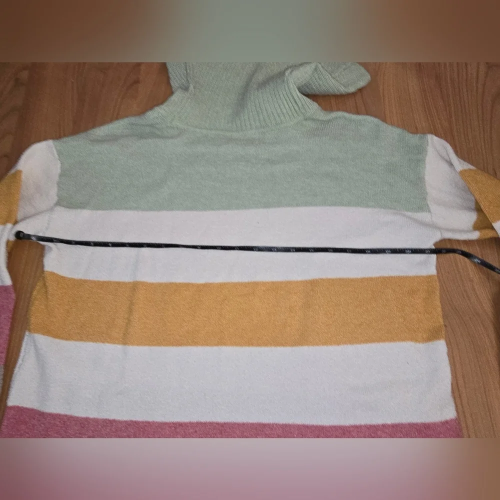 Knit Sweater Green White Crewneck Pullover Med- Large